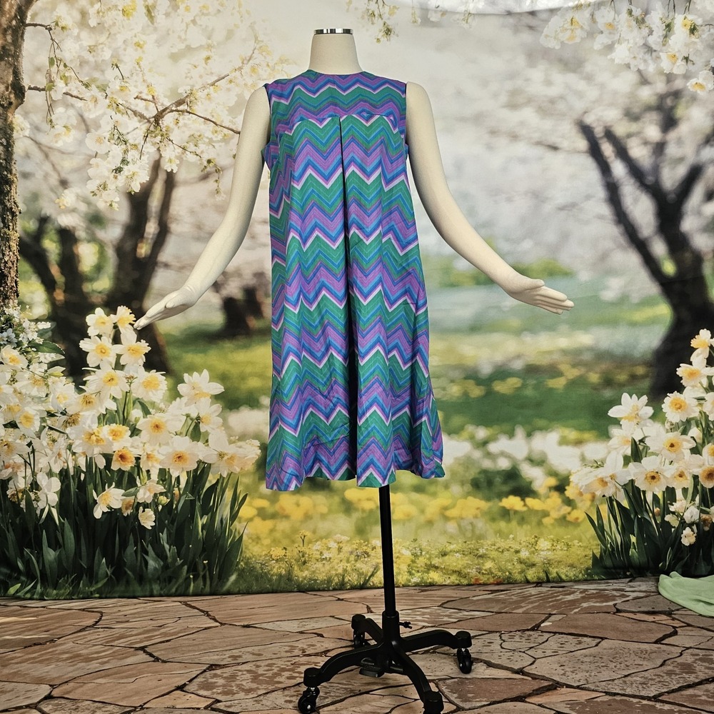 Vintage 1960's Dress Shift Mod Purple Green Zigzag Pattern Sleeveless 60s Groovy - Picture 2 of 15